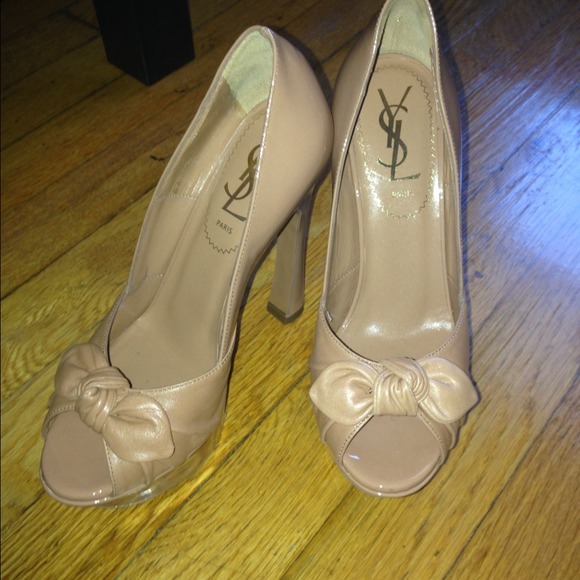YSL nude pumps worn once