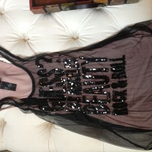 Price reduced ! NWOT Guess sequence word top