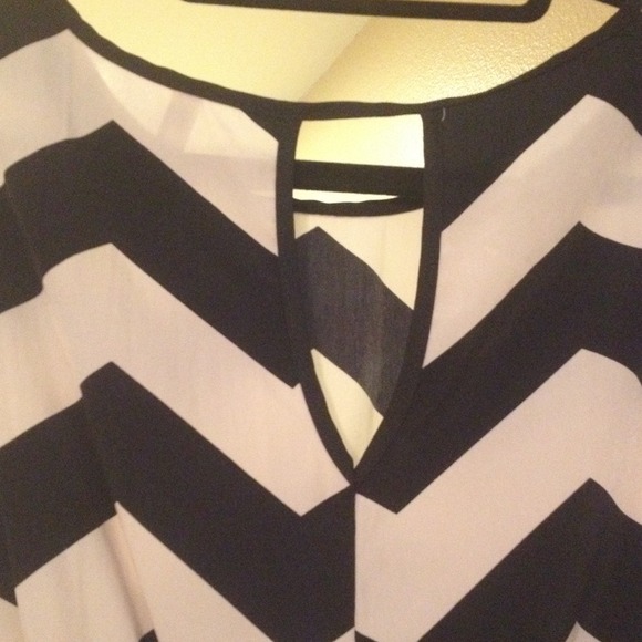 Chevron print dress. - Picture 2 of 2