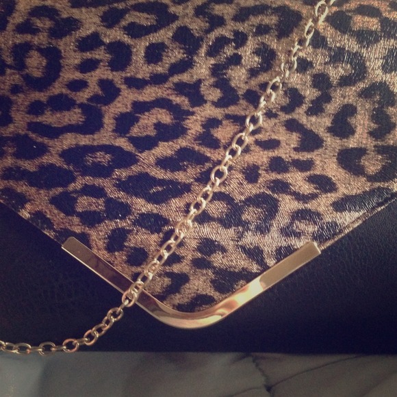 Leopard black and gold clutch with chain! - Picture 1 of 4