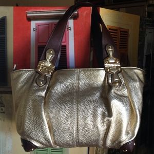 🎀gorgeous Gold Michael Kors💥PRICE IS FIRM🚫TRADE