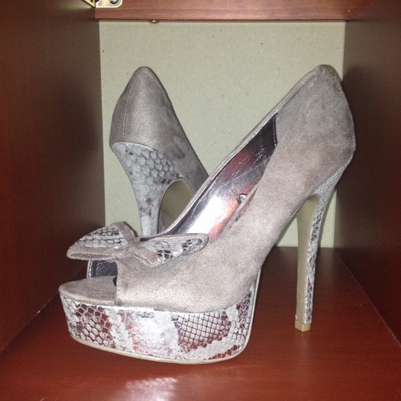 Material Girl 'Marlee' Pumps
