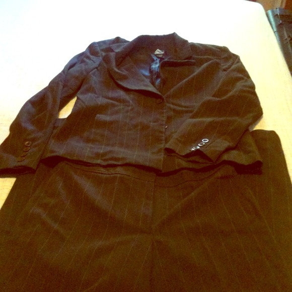 Brown pant suit