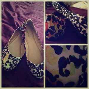 N I N E W E S T . Flats 💁