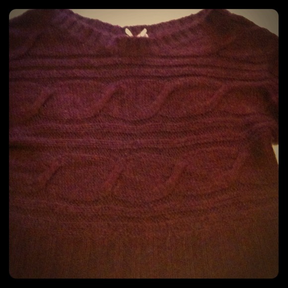 Maroon sweater
