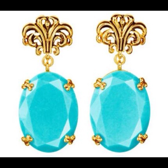 Elegant earring