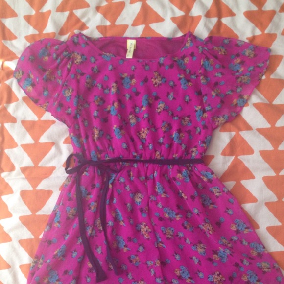 Hipster Woodland Floral Dress - Picture 2 of 2