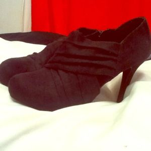 black booties with heel