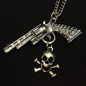 Silver color Gun & Skull necklace