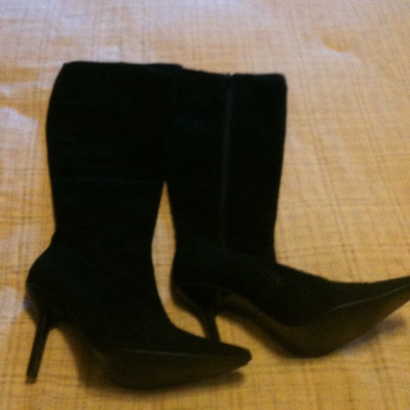 Black sued feeling boots