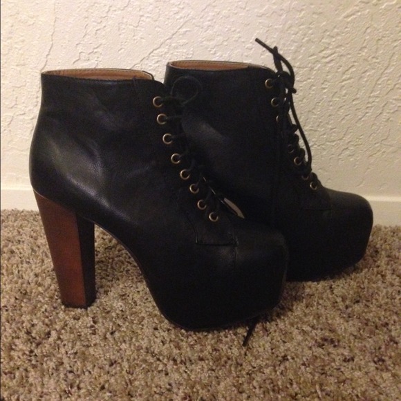 🚫SOLD🚫 Black Jeffrey Campbell inspired booties