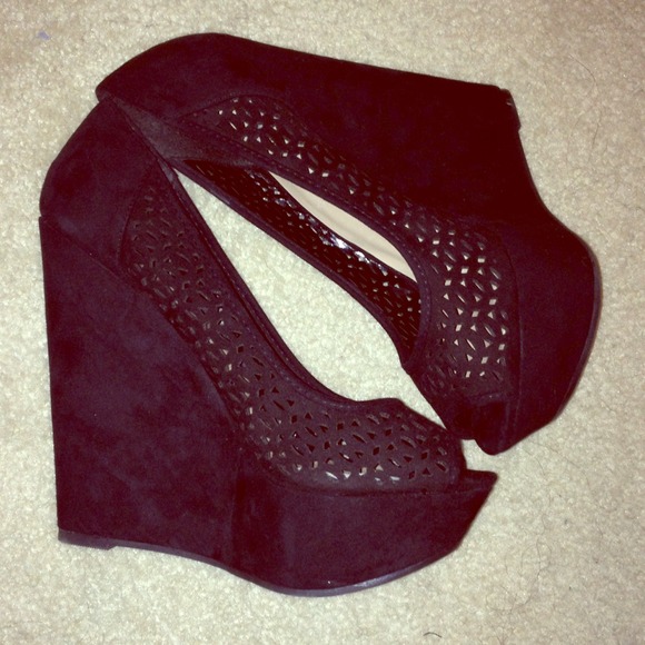 Black wedges.
