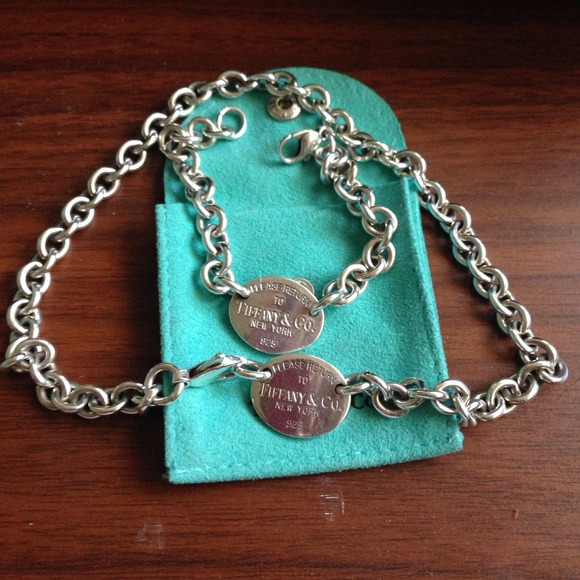 Authentic Tiffany and co oval tag set