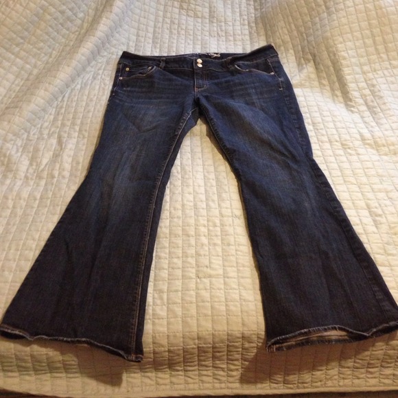 🚫SOLD Anerican Eagle dark denim "artist" Jean