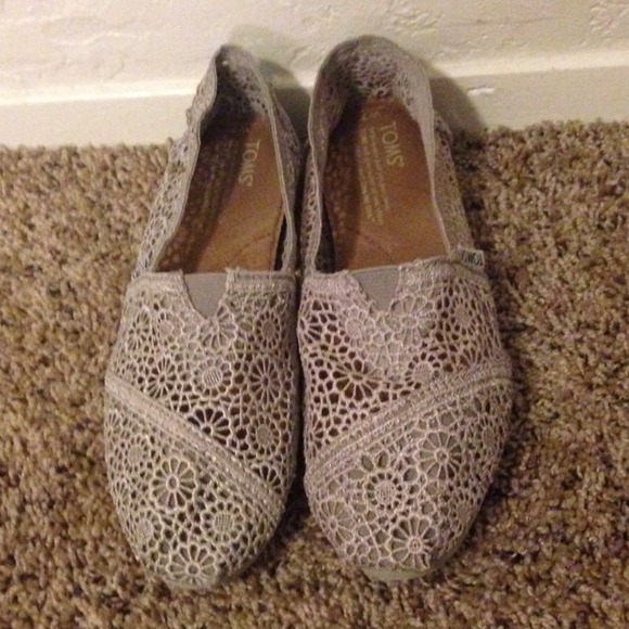 🚫SOLD🚫 Grey crochet Toms