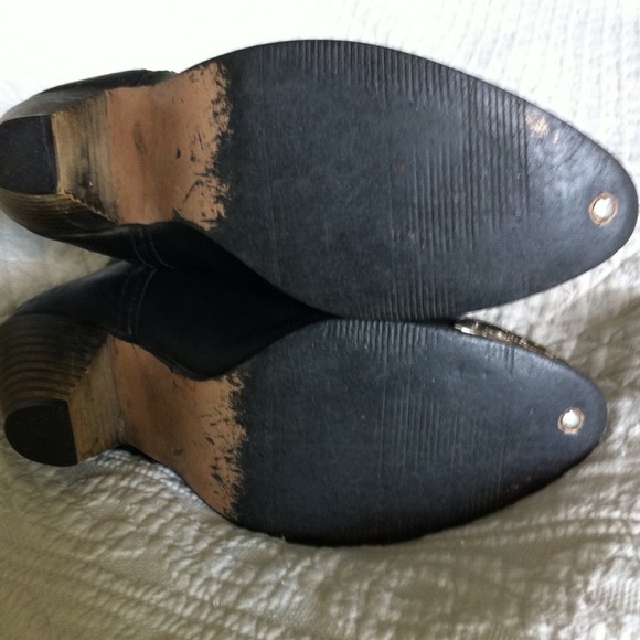 ๐ข๐ขSOLD๐ข๐ข - Picture 3 of 4