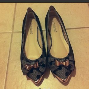 NWOT Shoedazzle Bow Flats
