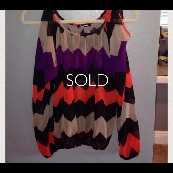 🎀SOLD🎀Chevron striped blouse
