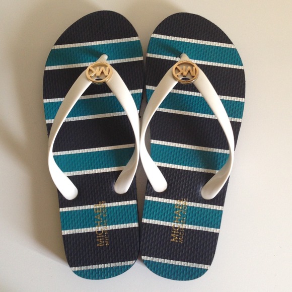 NEW Michael Kors Flip Flops In Optic White Size 8 - Picture 2 of 2