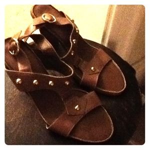 *Price drop* Bellini brown stud sandals.