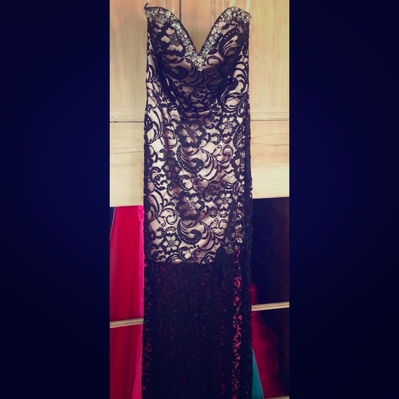 Black over nude laced gown