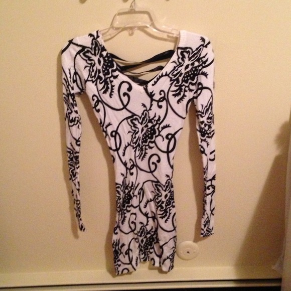 ✖SOLD IN BUNDLE ✖Sweater dress - Picture 3 of 4