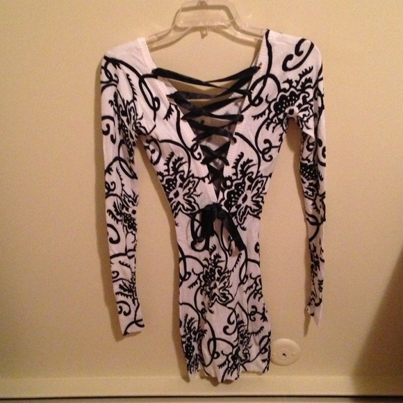 ✖SOLD IN BUNDLE ✖Sweater dress - Picture 4 of 4