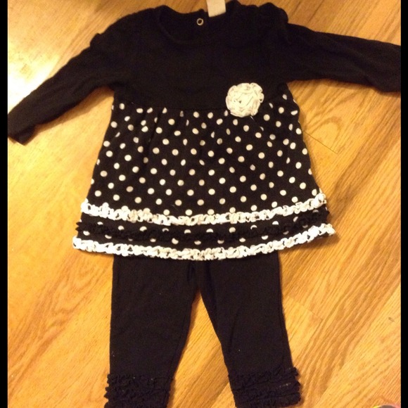 Bundle for @taramay73