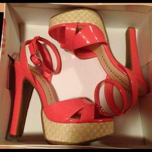 SOLD💐 CHINESE LAUNDRY Coral Sandal