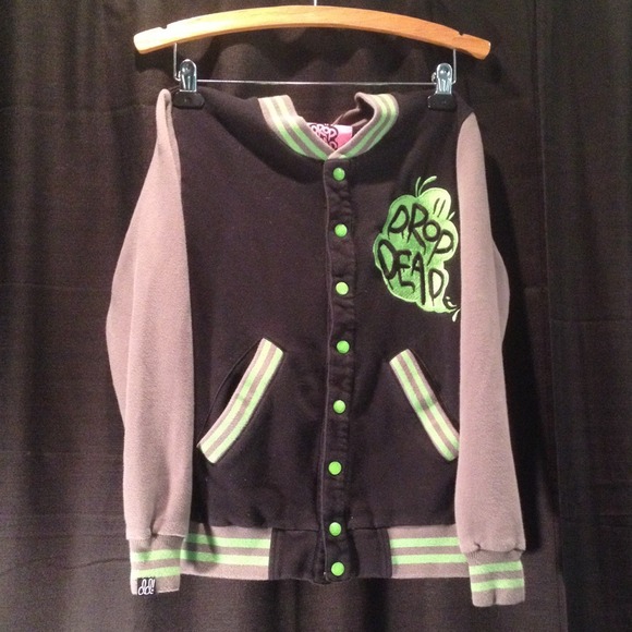 DROP DEAD button up