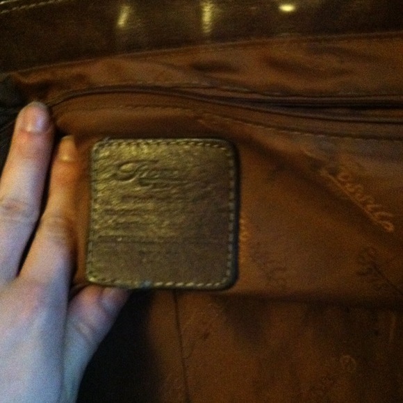 Reduced 100% genuine leather fossil purse! - Picture 2 of 3