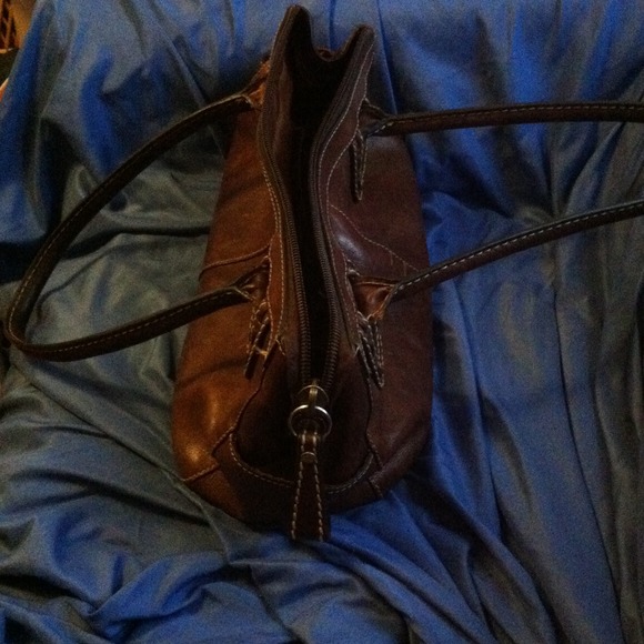Reduced 100% genuine leather fossil purse! - Picture 3 of 3