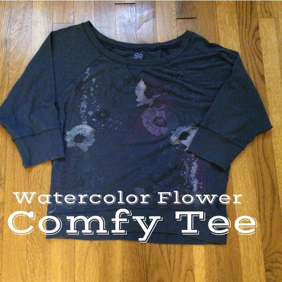 SOLD Watercolor Flower Comfy Tee