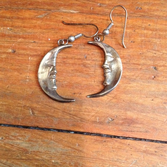 Jewelry - Moon earrings