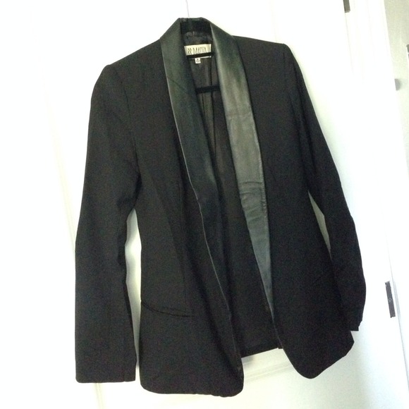 BB Dakota Blazer with Leather Detail (Size 0)