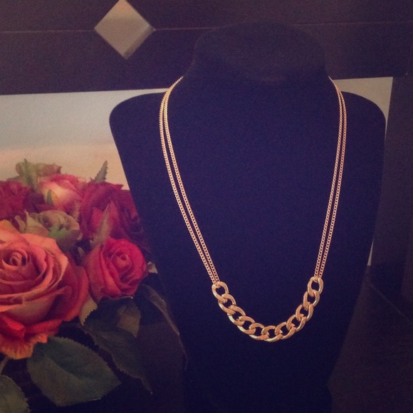 Gold chain necklace ❤️