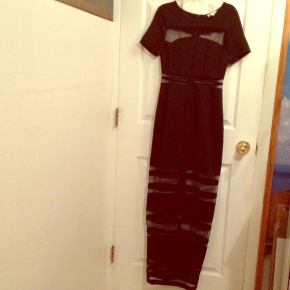 🚫🚫 SOLD 🚫🚫 💋 Mesh Insert Striped Maxi - Picture 2 of 3