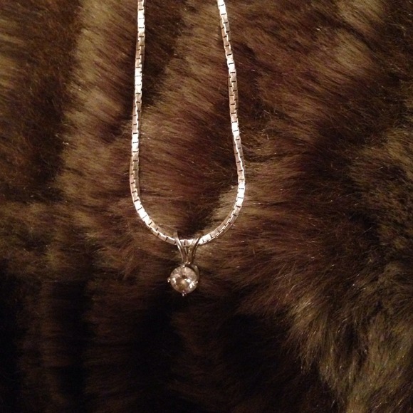 WEEKEND SPECIAL diamond necklace! Dont pass up - Picture 3 of 4