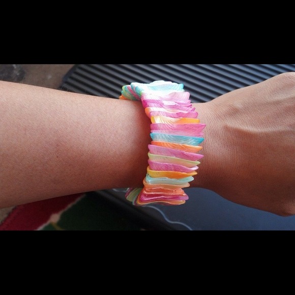 Seashell bracelet - Picture 4 of 4