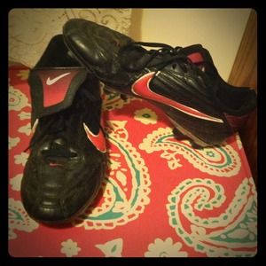 Nike 9.5 cleats
