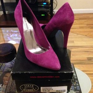❌NO TRADE❌ suede pumps no-platform