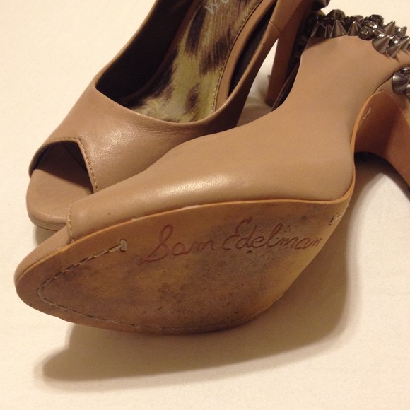 SOLD - Picture 3 of 4