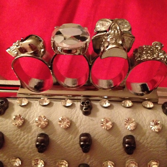 SOLD! Luxe "Skulls and Stones" clutch purse - Picture 4 of 4
