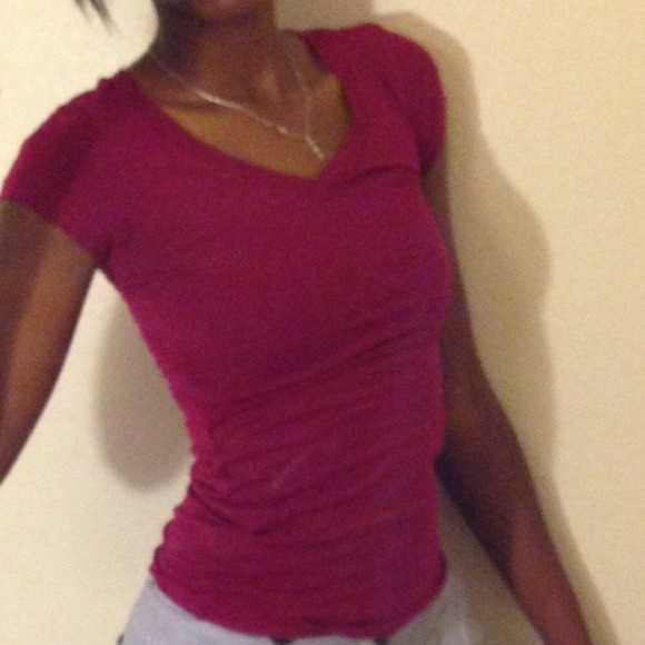 New never worn deep cranberry v-neck - Picture 2 of 3