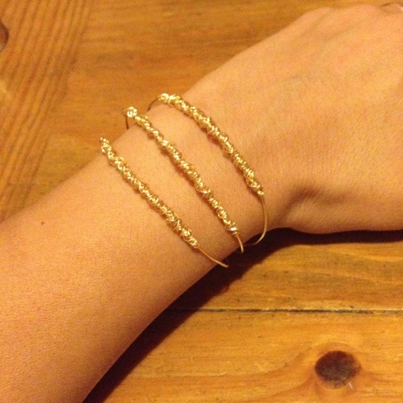 👑👑 Wired bracelet 👑👑