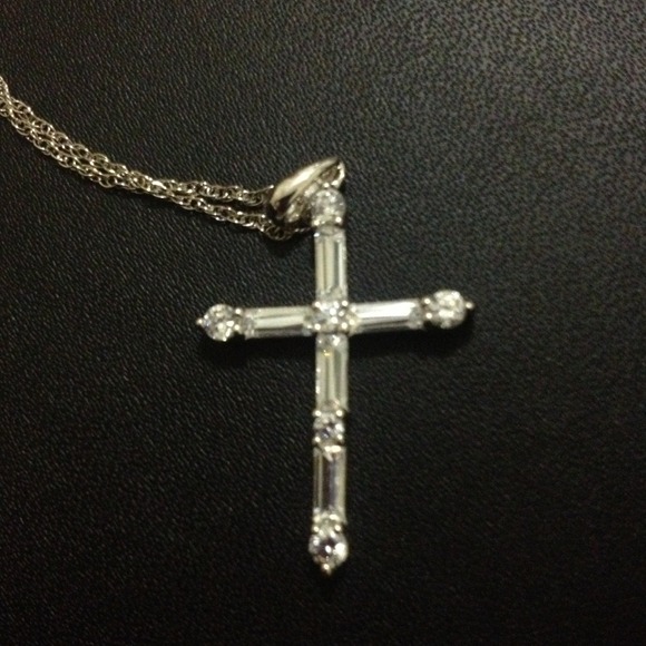 Silver 🚫⛔❌SOLD!  necklace with cross pendant