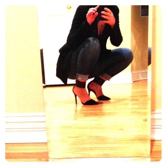 ⛔️SOLD⛔️Zara pointed toe vamp shoes - Picture 1 of 4