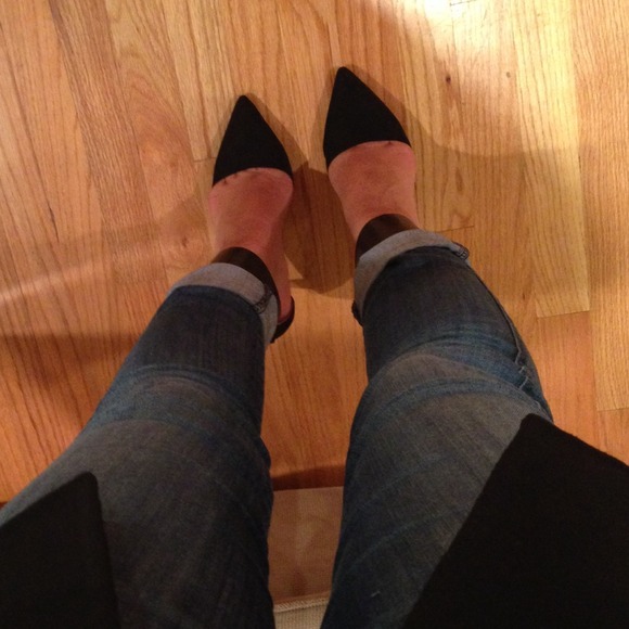 ⛔️SOLD⛔️Zara pointed toe vamp shoes - Picture 3 of 4