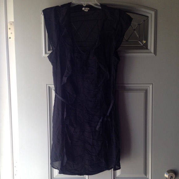 *SOLD* Price cut** Black ruffle dress tunic