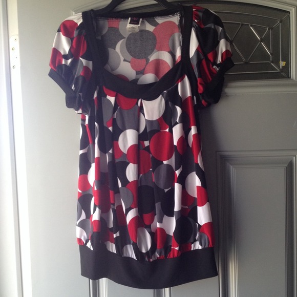 *SOLD* Dressy, comfortable blouse like new
